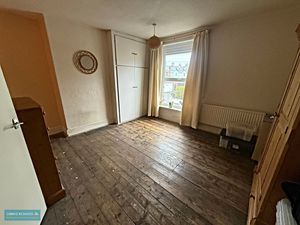 Bedroom- click for photo gallery